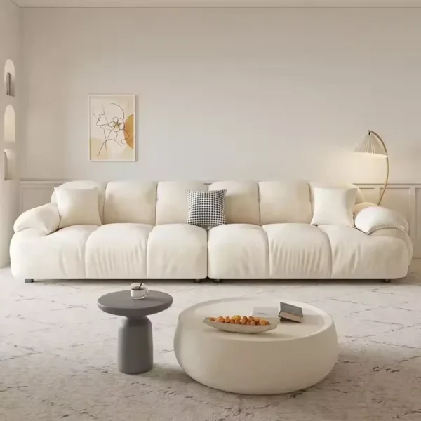 Pisa Sofa Ruang Tamu Mewah warna putih dengan desain modern dan minimalis.